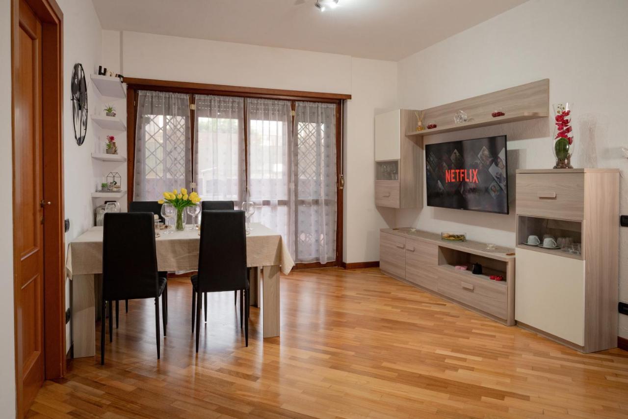 Suite Leonardo Relax Фьюмичино Экстерьер фото
